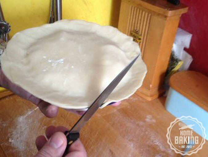 pinch the pastry lid down to the pastry pie dish lining